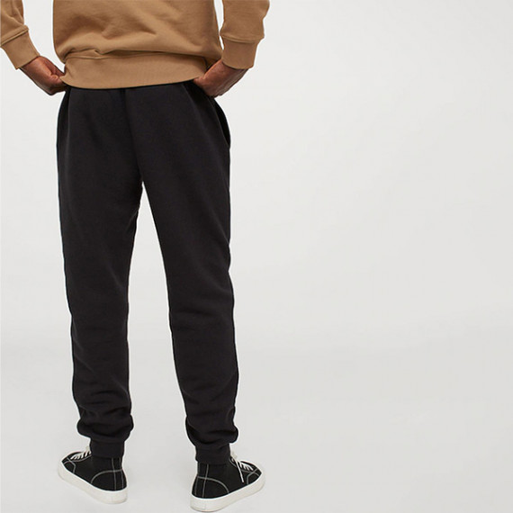 https://www.goldensgrove.in/products/men-black-regular-fit-joggers