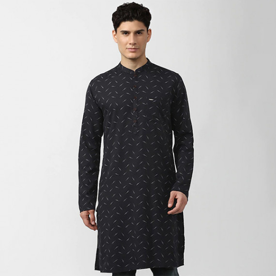 https://www.goldensgrove.in/products/men-black-geometric-printed-kurta-1