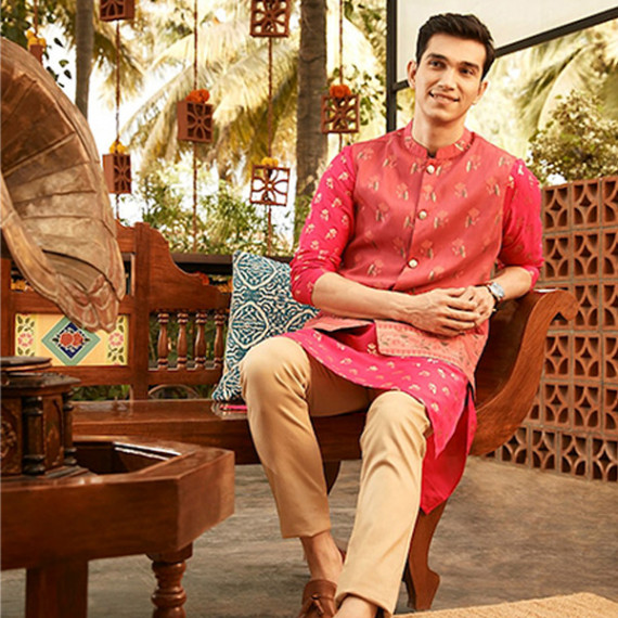 https://www.goldensgrove.in/products/men-magenta-pink-golden-floral-printed-thread-work-floral-kurta-2