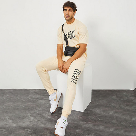 https://www.goldensgrove.in/products/men-cream-colored-solid-slim-fit-cotton-joggers