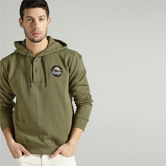 https://www.goldensgrove.in/products/the-lifestyle-co-men-olive-green-solid-hooded-sweatshirt