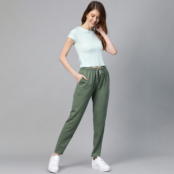 https://www.goldensgrove.in/products/women-black-solid-side-stripes-cropped-track-pants