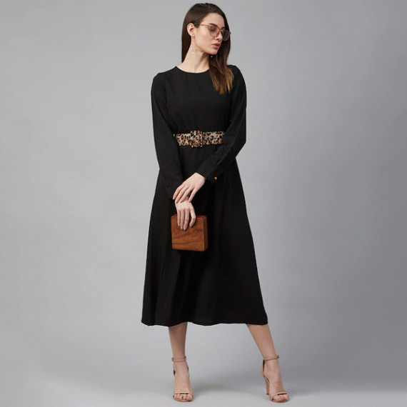 https://www.goldensgrove.in/products/black-pleated-maxi-dress