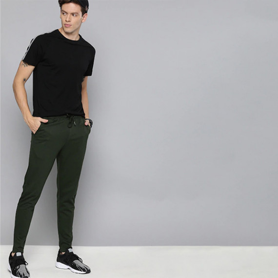 https://www.goldensgrove.in/products/men-olive-green-straight-fit-solid-track-pants