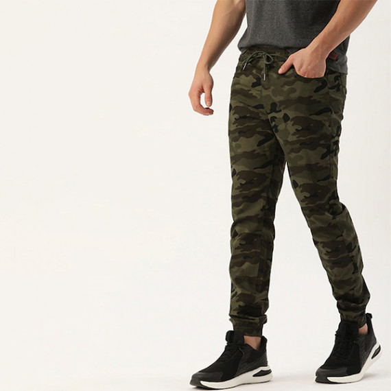 https://www.goldensgrove.in/products/men-olive-green-camouflage-printed-slim-fit-joggers-trousers