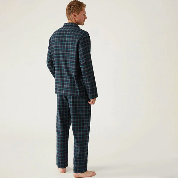 https://www.goldensgrove.in/products/men-green-blue-checked-night-suit