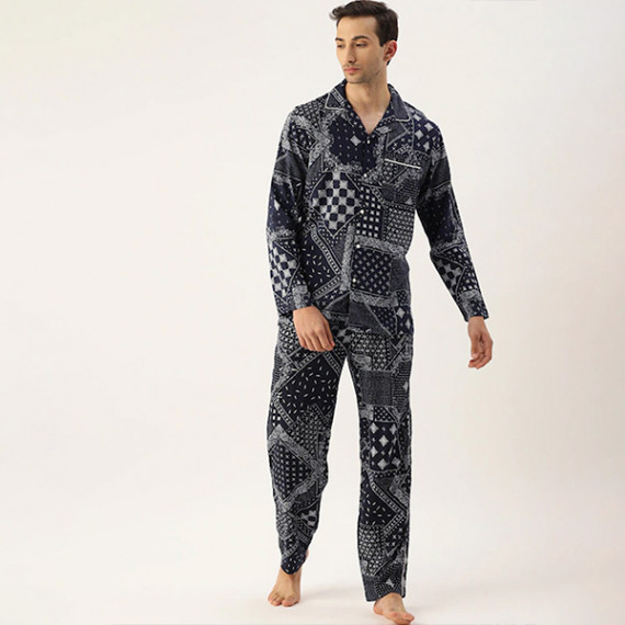 https://www.goldensgrove.in/products/men-navy-blue-white-printed-night-suit-1