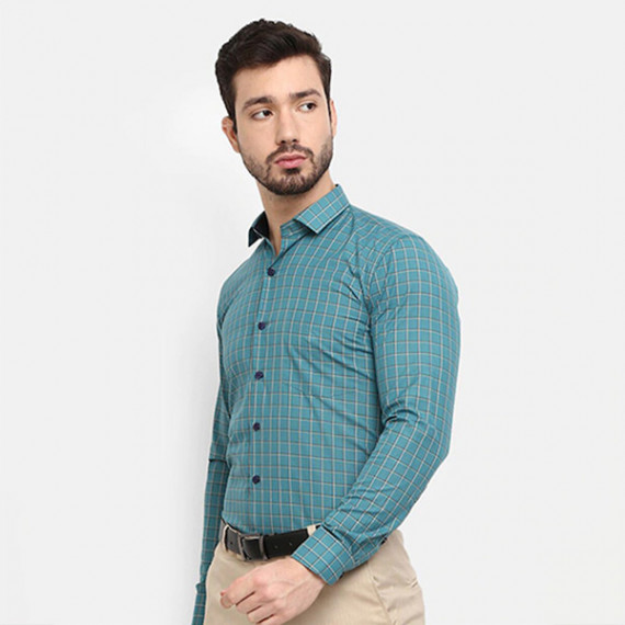 https://www.goldensgrove.in/products/men-green-checked-formal-shirt