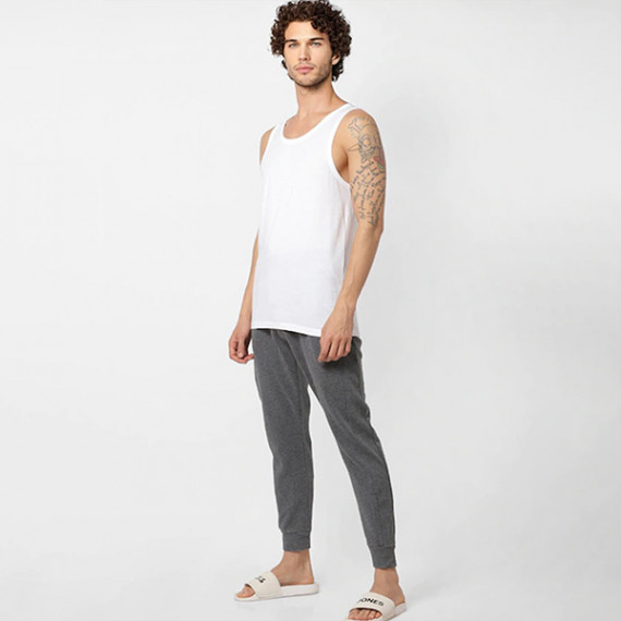 https://www.goldensgrove.in/products/men-pack-of-2-white-solid-innerwear-vests