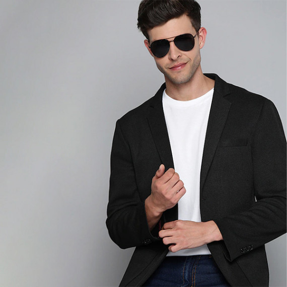 https://www.goldensgrove.in/products/men-black-textured-regular-fit-single-breasted-blazer