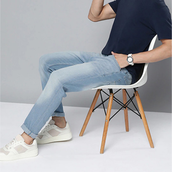 https://www.goldensgrove.in/products/men-blue-slim-tapered-fit-light-fade-stretchable-jeans