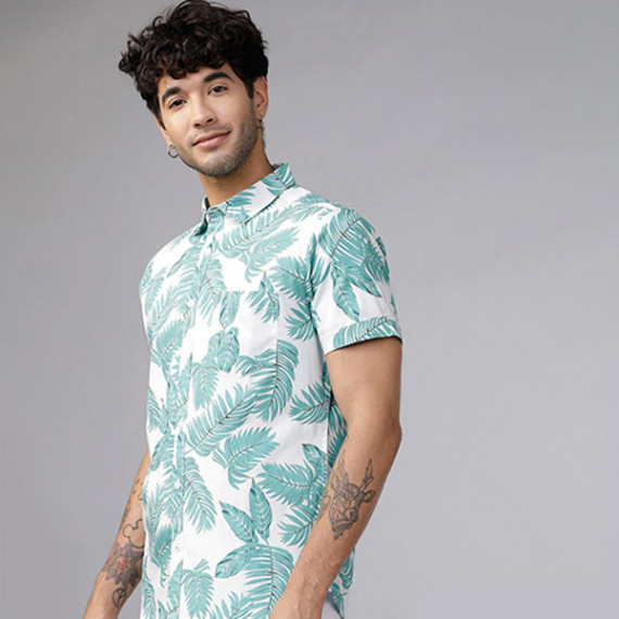 https://www.goldensgrove.in/products/men-green-white-slim-fit-printed-casual-shirt